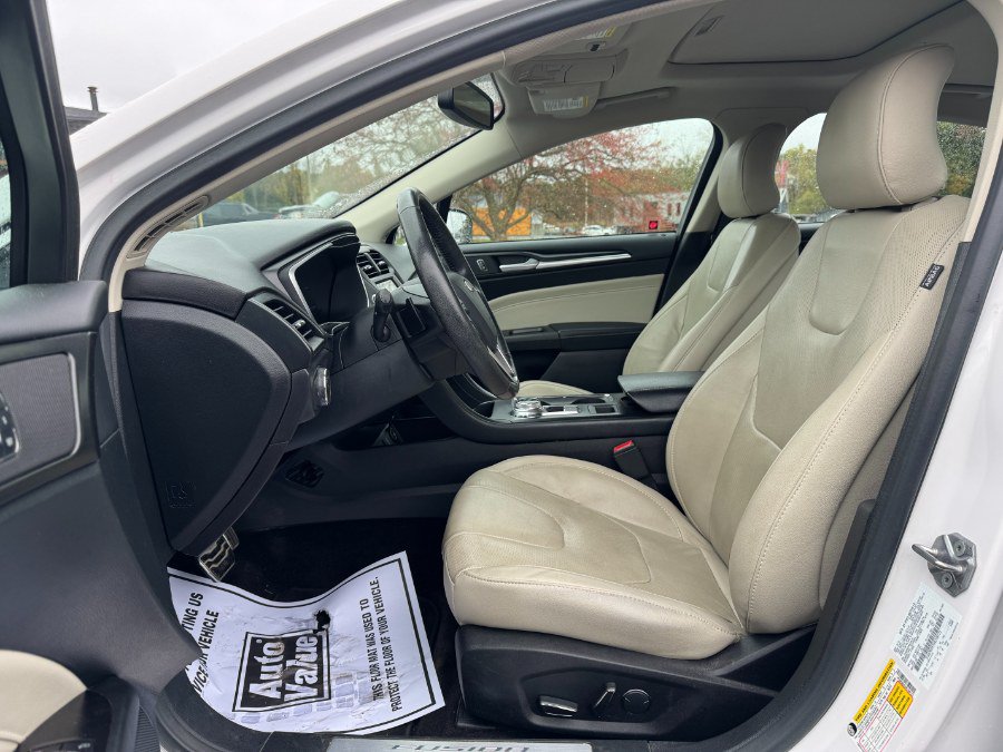 Used 2017 Ford Fusion Titanium AWD/4WD image 15