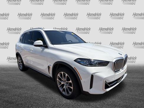 Used 2024 BMW X5 xDrive40i w/ Premium Package AWD/4WD image 2