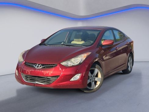 Used 2013 Hyundai Elantra GLS w/ Preferred Pkg image 2