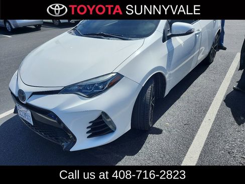 Used 2018 Toyota Corolla SE FWD image 1