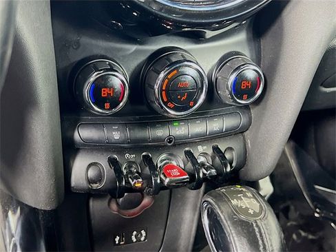 Used 2016 MINI Cooper S image 13