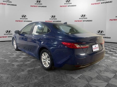 Used 2025 Toyota Camry LE image 6