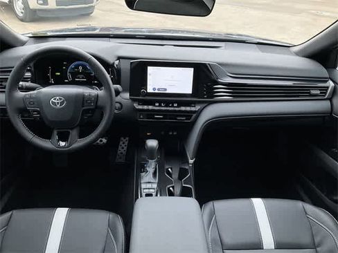 Used 2026 Toyota Camry SE w/ Convenience Package image 18