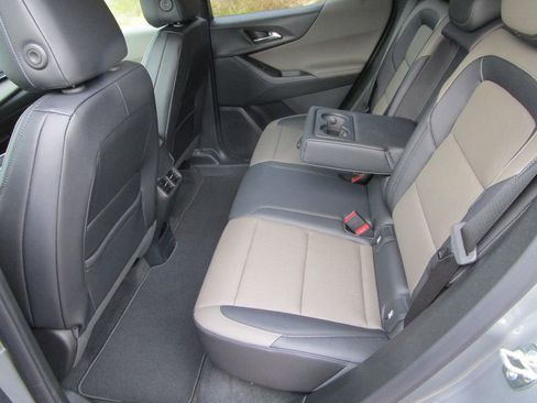 New 2026 Chevrolet Equinox LT w/ Convenience Package II image 16