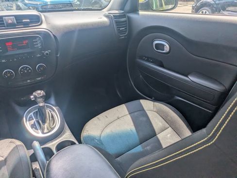 Used 2014 Kia Soul + FWD image 30