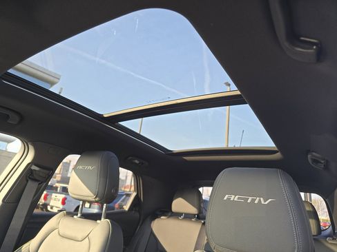 New 2026 Chevrolet TrailBlazer ACTIV w/ Convenience Package FWD image 3