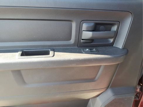 Used 2016 RAM 2500 Tradesman w/ Chrome Appearance Group image 11