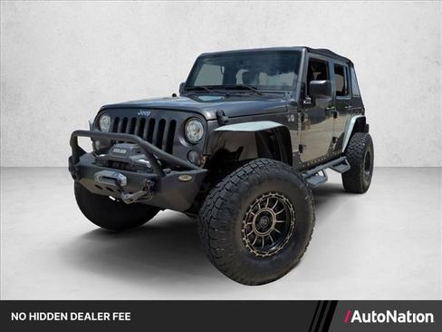 Used 2018 Jeep Wrangler Unlimited Rubicon w/ Connectivity Group AWD/4WD image 1