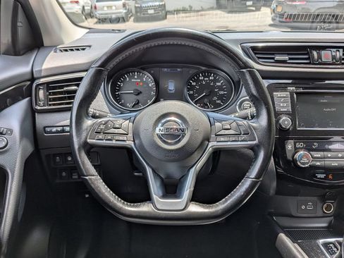 Used 2021 Nissan Rogue Sport SV AWD/4WD image 13