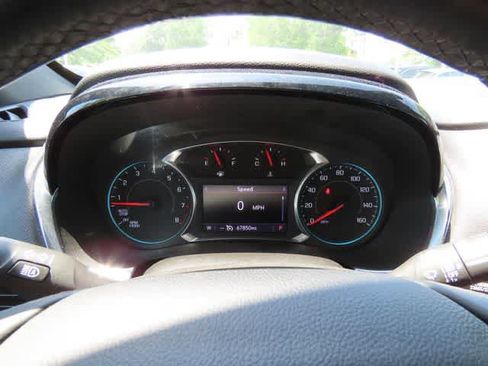 Used 2023 Chevrolet Traverse LT FWD image 25