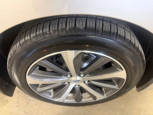 Used 2016 Subaru Legacy 2.5i Limited AWD/4WD image 14