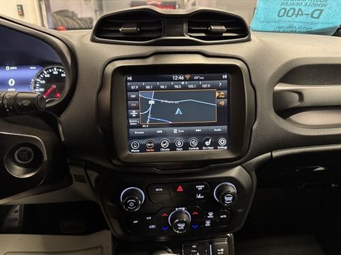 Used 2023 Jeep Renegade Altitude w/ Convenience Group I AWD/4WD image 24