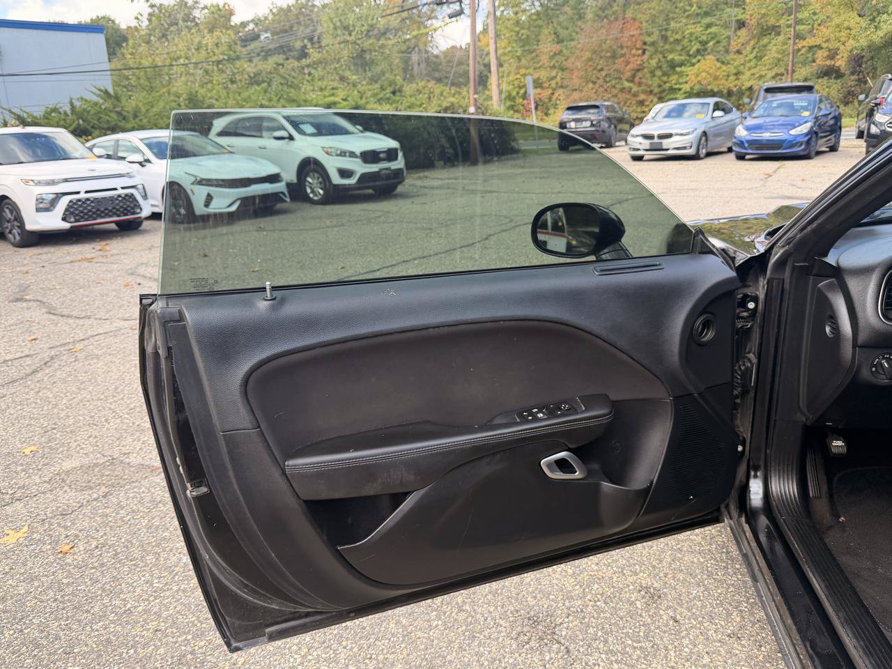 Used 2016 Dodge Challenger SXT RWD image 15