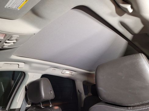 Used 2015 Cadillac SRX Luxury w/ Driver Awareness Package image 35