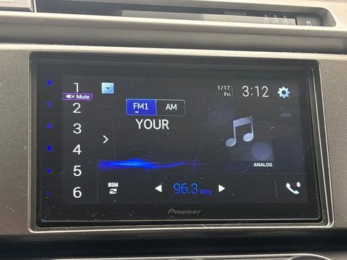 Used 2018 Toyota RAV4 LE image 10