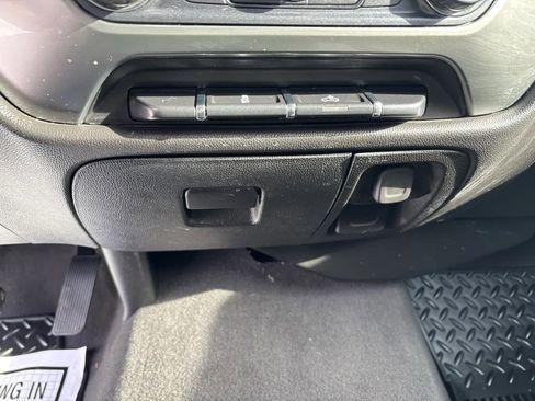 Used 2019 Chevrolet Silverado 1500 LT w/ All Star Edition image 18