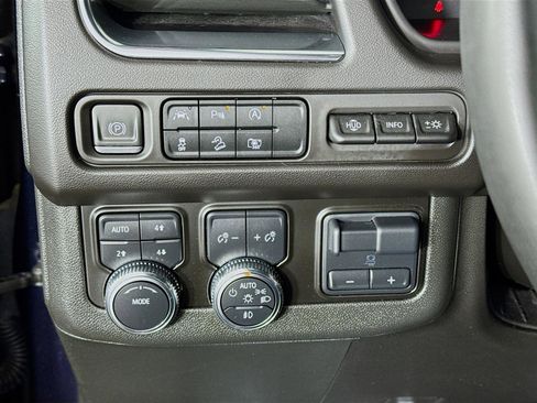 Certified 2024 GMC Yukon XL AT4 w/ Technology Package image 10