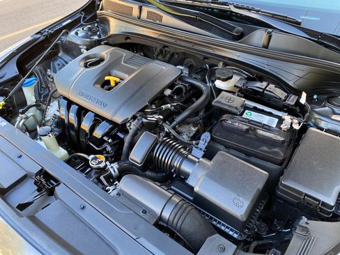 Used 2020 Kia Forte LXS FWD image 19
