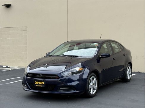 Used 2015 Dodge Dart SXT image 1