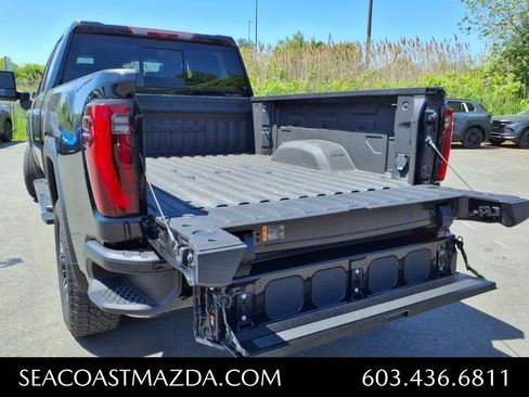 Used 2024 GMC Sierra 2500 Denali w/ Denali Reserve Package image 9