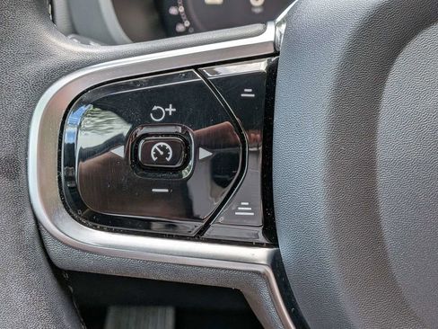 Used 2023 Volvo XC60 B5 Plus AWD/4WD image 27