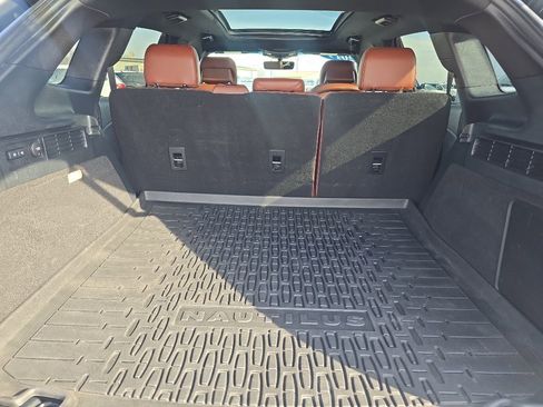 Used 2019 Lincoln Nautilus Reserve image 28