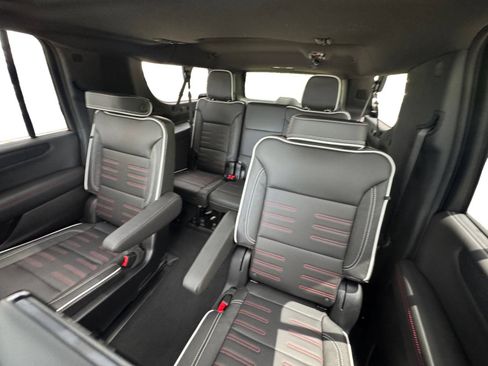 Used 2025 GMC Yukon XL AT4 Ultimate AWD/4WD image 15