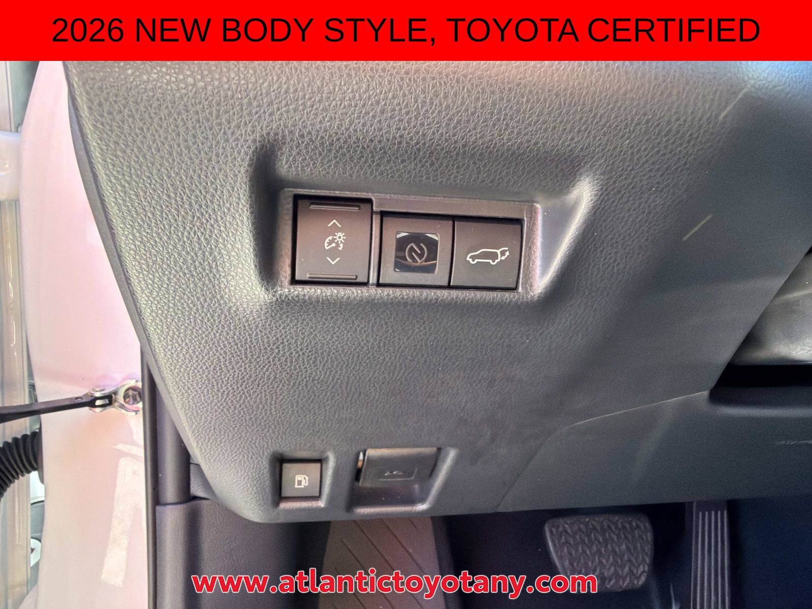 Used 2026 Toyota RAV4 XLE Premium AWD/4WD image 22