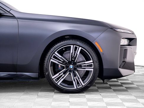 Used 2023 BMW i7 xDrive60 AWD/4WD image 36
