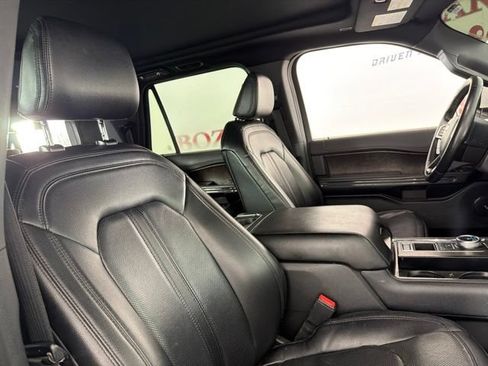 Used 2021 Ford Expedition Max Limited RWD image 16