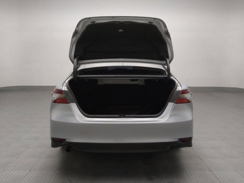 Used 2022 Toyota Camry LE image 29