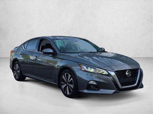 Used 2019 Nissan Altima 2.5 SL FWD image 3