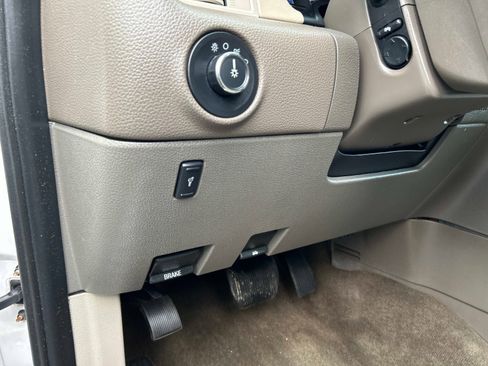 Used 2015 Lincoln Navigator 4WD 4dr 4WD image 23