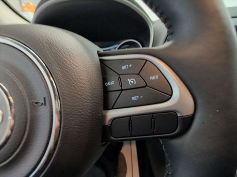 Certified 2018 Jeep Compass Latitude w/ Popular Equipment Group image 20