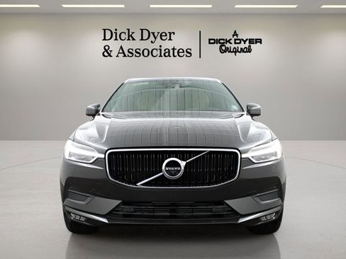 Used 2019 Volvo XC60 T5 Momentum w/ Multimedia Package image 7