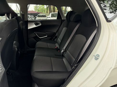 Used 2025 Kia Soul LX w/ LX Technology Package image 36