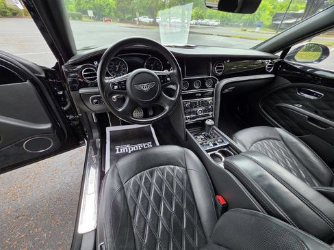 Used 2017 Bentley Mulsanne RWD image 90