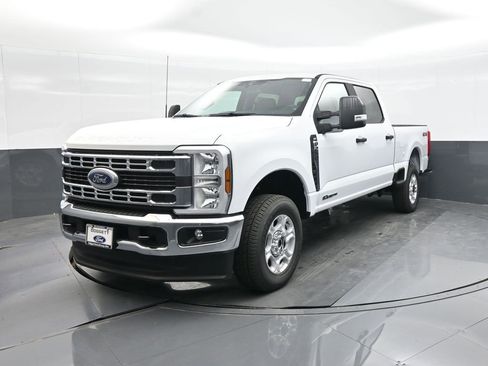 New 2026 Ford F250 XLT image 17