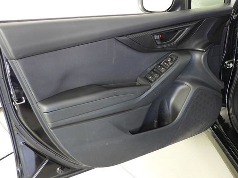 Used 2018 Subaru Crosstrek 2.0i Premium w/ Popular Package #3 AWD/4WD image 11