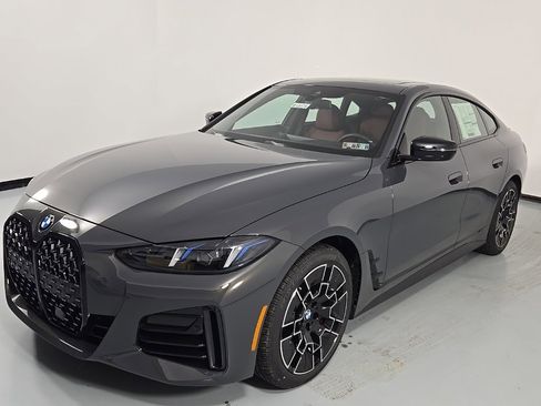 New 2026 BMW 430i xDrive w/ M Sport Package image 3