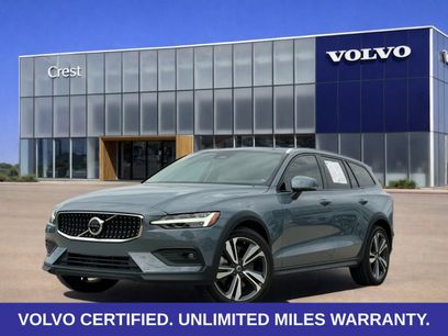 Certified 2024 Volvo V60 B5 Cross Country Plus w/ Protection Package Premier