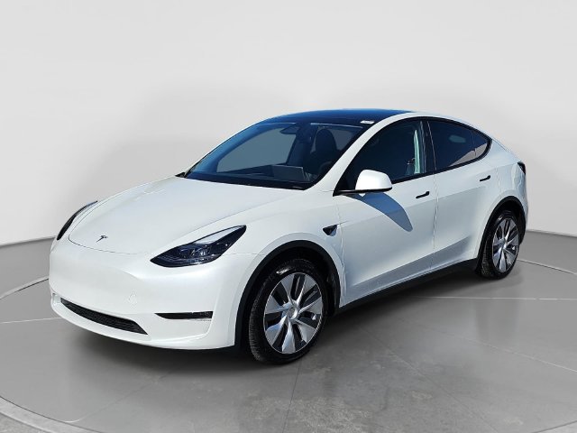 Used 2024 Tesla Model Y Long Range AWD/4WD image 9