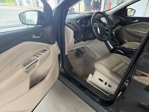 Used 2016 Ford Escape Titanium FWD image 18