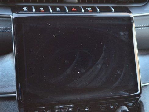 New 2025 Jeep Grand Cherokee Limited image 26