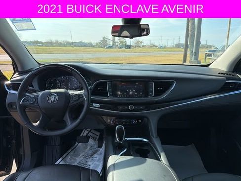 Used 2021 Buick Enclave Avenir w/ Avenir Technology Package image 18