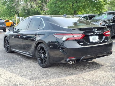 Used 2022 Toyota Camry XSE FWD image 6