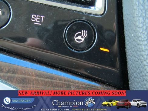 Used 2016 Cadillac XTS Luxury FWD image 16