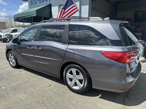 Used 2018 Honda Odyssey EX-L image 8
