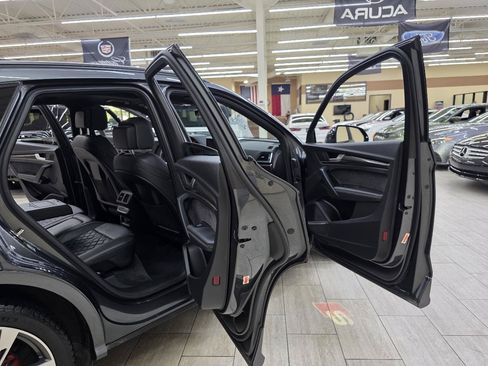 Used 2020 Audi SQ5 Prestige w/ Prestige Package AWD/4WD image 16