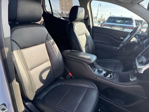 Used 2021 GMC Acadia SLT image 32